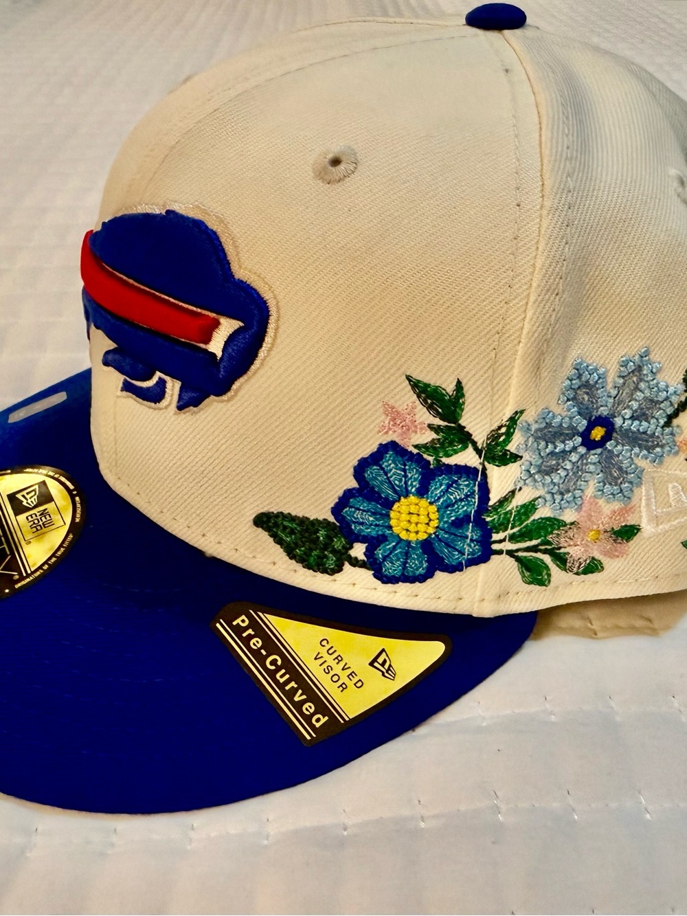 New Era Buffalo Bills White & Blue Baseball Cap with Floral Embroidery